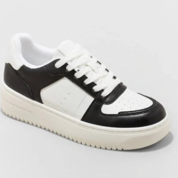 Wild Fable Lola Lace-Up Sneakers with Memory Foam Insole Size 8 EUC - Picture 1 of 11